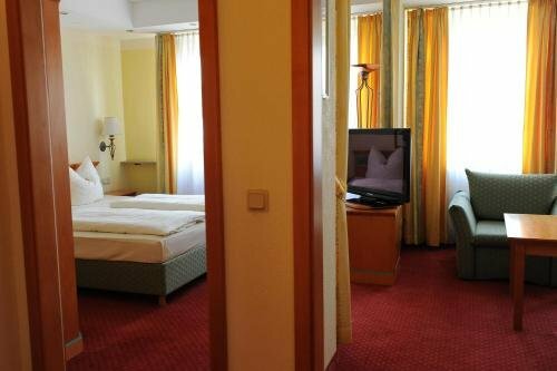 ARKADEN Hotel Kelkheim, Забронировать Отель Келькхайм Таунус