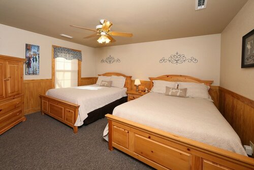 Wildwood Falls 4 - Two Bedroom Chalet, Забронировать Шале Пиджен-Фордж Great Smoky Mountains National Park, рядом с Южный музей Евангелия и Зал славы