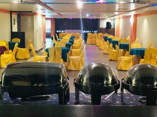 Hotspot Inn, Забронировать Отель Хура 