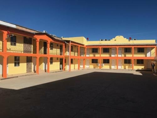 Hotel Los Pinos, Забронировать Отель Креэль 