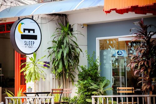 Sleep at Phuket SHA Plus, Забронировать Отель Пхукет Таун остров Пхукет, рядом с Краеведческий музей Чинпрача