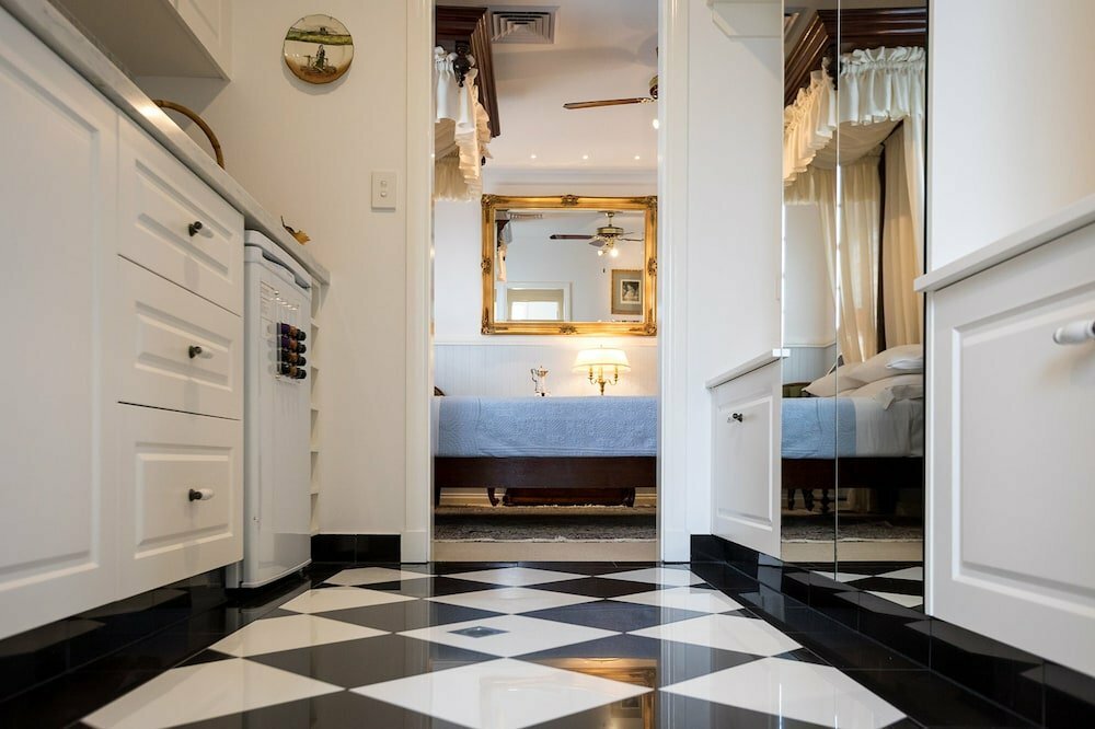 Studio Guest Suites