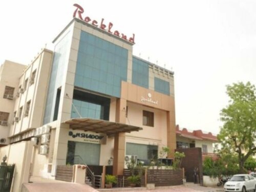 OYO 701 Hotel Rockland, Забронировать Отель Адарш Нагар 