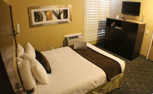 Little Inn By The Bay Newport Beach Hotel, Забронировать Отель Ньюпорт-Бич Beach Cities Orange County, рядом с Balboa Peninsula Beaches
