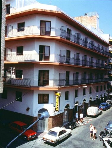 Hotel Castella, Забронировать Отель Отели Коста-Бравы с бассейном, Бассейн