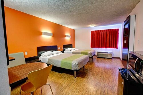 Motel 6 Houston Hobby Airport, Rezervovat Motel Harris hotely s bazénem, Bazén