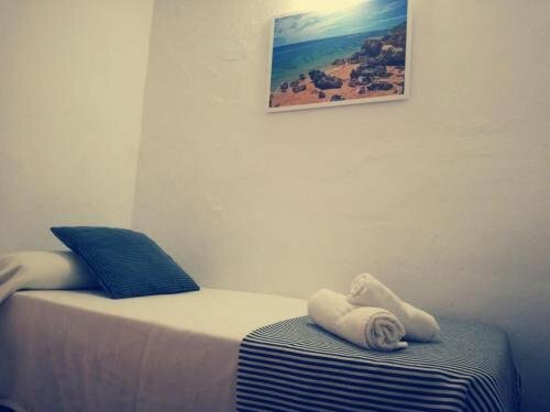 Hostal Restaurante Tarín, Varaa Hotelli Los Caños de Meca Costa de la Luz