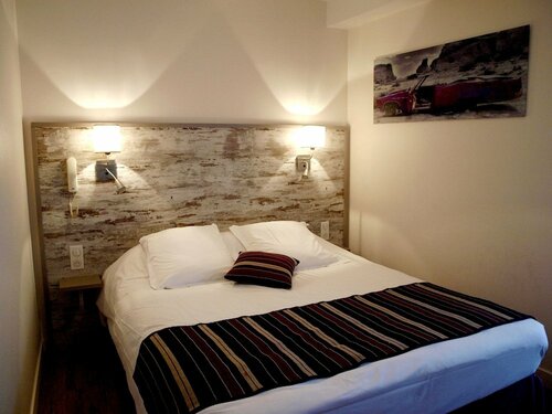 Auberge Du Cheval Blanc, Prenota Ostello Baud Morbihan