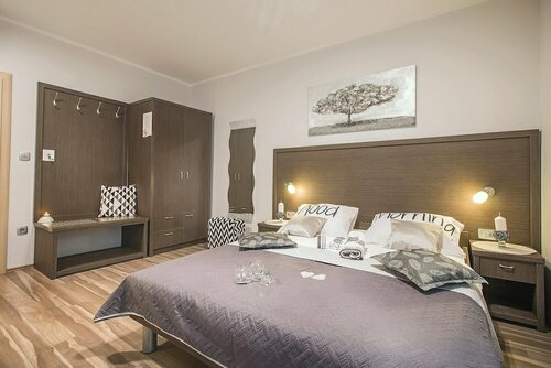 Holiday Center Ivona, Забронировать Отель Отели Задар 3 звезды, 3*