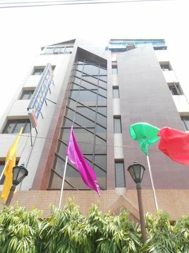 Hotel Akashdeep, Забронировать Отель Баллигандж Калькутта