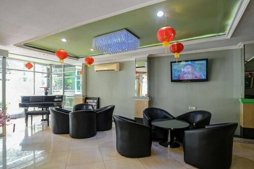 Truntum Padang Hotel, Забронировать Отель Отели Паданг с бассейном, Бассейн