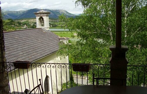 La Clé de Sol Chambre d'Hôte, Book Hotel Hoteller i Rhône-Alps med parkering, Parkering