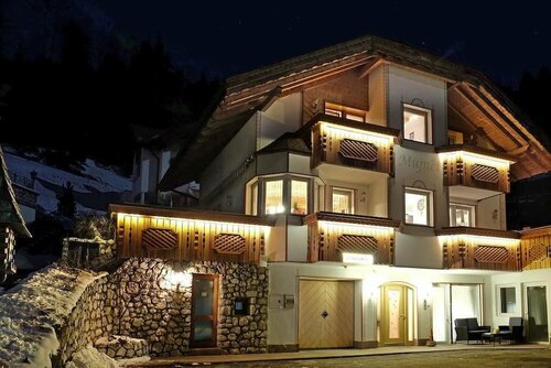 Apartment 4 Holiday - Apartment Mujnei, Забронировать Апартаменты/квартира Санта-Кристина-Вальгардена Валь-Гардена