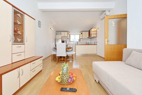 Apartments Goran, Забронировать Апартаменты/квартира Отели Pedinka с бассейном, Бассейн