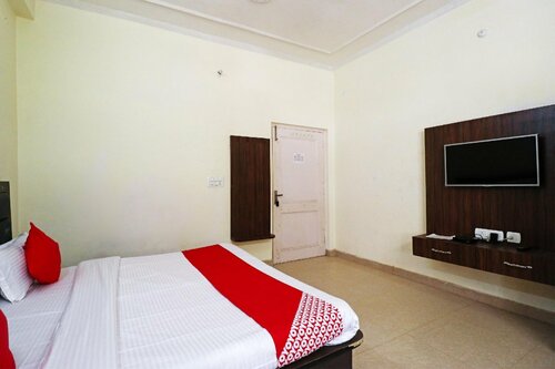 Hotel Cyber Inn by Oyo Rooms