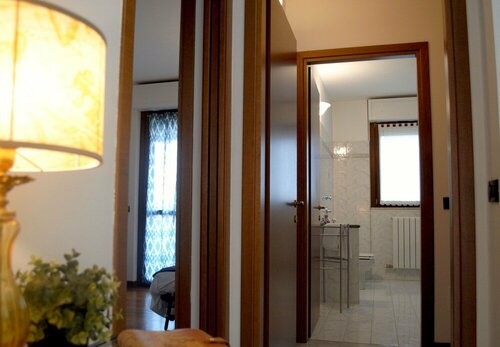 Metropolitan Expo Flat 2, Забронировать Отель Ро Ломбардия