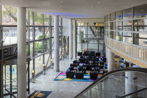 Maritim Hotel Frankfurt, Забронировать Отель Отели земли Гессена с бассейном, Бассейн