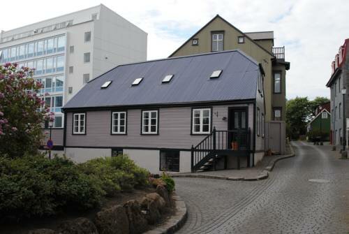 Reykjavík Treasure B&B, Забронировать Отель «постель и завтрак» Рейкьявик Хёвюдборгарсвайдид