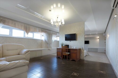 Фёдоров, Забронировать Апартаменты/квартира Отели Октябрьского района - Барнаул с бассейном, Бассейн