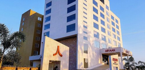 Aryaan Resort And Residences, Забронировать Курортный отель Отели Gangolli с бассейном, Бассейн