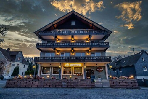 Gasthaus zur Quelle, Prenota Hotel Nistertal 