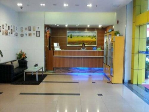 7 Days Inn Sea World Station Branch