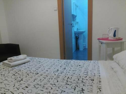 Hostal River, Забронировать Гостевой дом Старый город Барселона, рядом с Музей современного искусства Барселоны