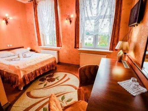 Bonaparte, Забронировать Отель Отели Ченстохова с парковкой, Парковка