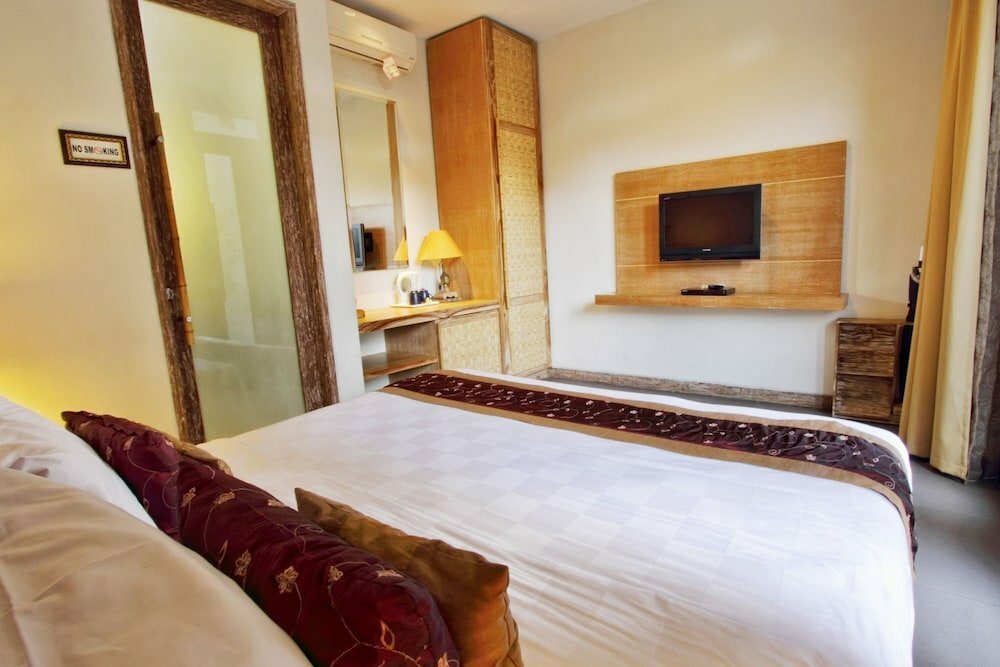 Pondok Sari Hotels