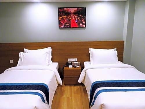 Hotel Azure