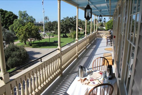 The Cosmopolitan Hotel & Restaurant, Забронировать Отель Сан-Диего San Diego Metropolitan Area, рядом с Casa de Machado y Stewart