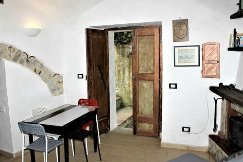 Apartment With one Bedroom in Itri, With Wonderful Mountain View and Furnished Terrace - Near the Beach