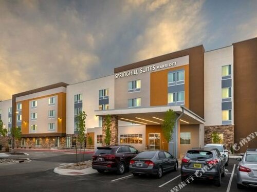 SpringHill Suites by Marriott Reno, Забронировать Отель Отели Рено с бассейном, Бассейн