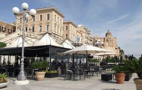 Cagliari Castello Affittacamere, Забронировать Отель Кастелло Кальяри, рядом с Базилика Св. Сатурнино