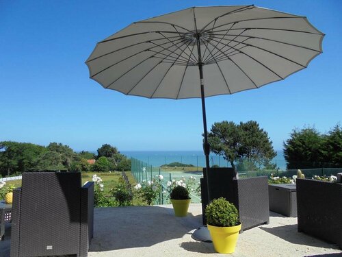 Hôtel De La Terrasse, Reservar Hotel Hotéis em Normandy com estacionamento, Estacionamento