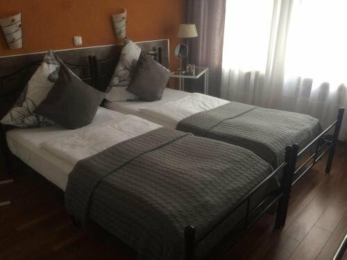 Hotel Simonis, Забронировать Отель Отели и гостиницы Гкоберн-Гондорф, Отель