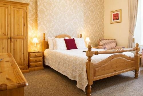 Kings Lodge, Book Hotel Torquay Devon