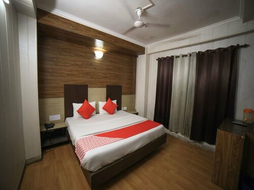 OYO 16801 Paradise Regency, Забронировать Отель Шимла 