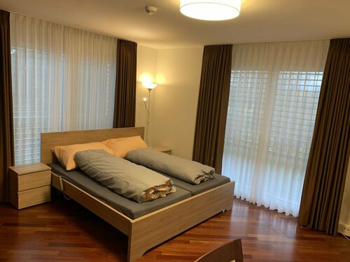 Apartments H56, Забронировать Апартаменты/квартира Отели Цюриха с парковкой, Парковка