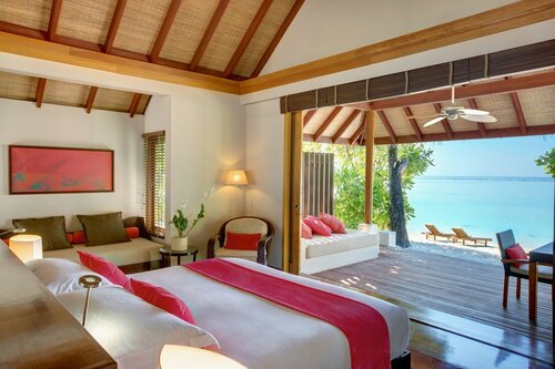 Lux South Ari Atoll Resort, Rezervați Stațiune Hoteluri în Ari Atoll cu mese, Demipensiune / Pensiune completă
