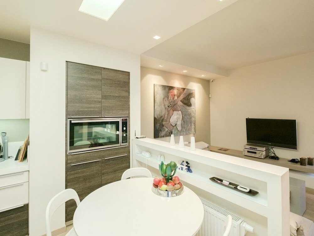 Modern Art Villa