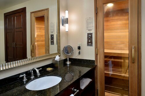 DoubleTree by Hilton Hotel St. Louis - Chesterfield, Buchen Sie Hotel Chesterfield Missouri