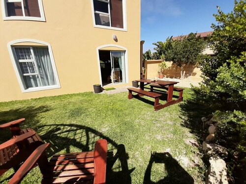 Silverdunes Holiday Accommodation, Забронировать Гостевой дом Беттис-Бей Оверберг