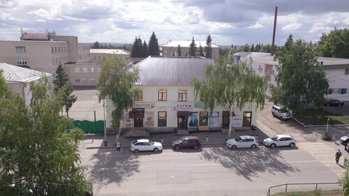 Hotel Parizh, Boek Hotel Hotels in Buguruslan met parkeren, Parkeren