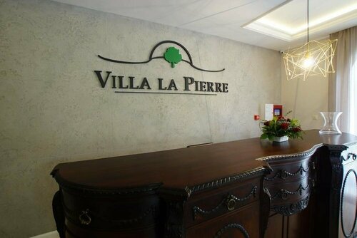 Villa La Pierre, Réserver Villa Villas à Strzegom, Villa