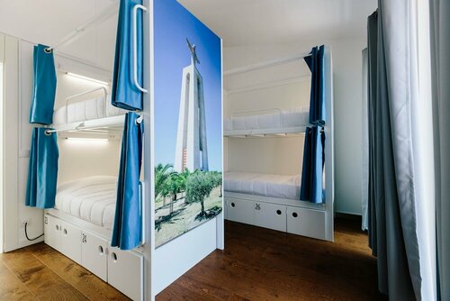 Lisbon South Hostel, Забронировать Хостел Алмада Costa Azul, рядом с Городской музей Алмада