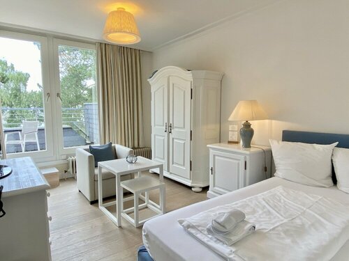 Country Hotel Timmendorfer Strand, Забронировать Отель Отели земли Шлезвиг-Гольштейн с бассейном, Бассейн