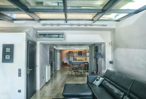 City & Sea Two Floor Flat with View Next to Metro, Забронировать Апартаменты/квартира Вульягмени Афины