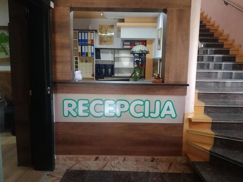 Hotel Irish, Забронировать Отель Отели Бихач с парковкой, Парковка