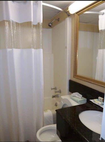 The Oceanfront Inn - Virginia Beach, Забронировать Отель Вирджиния-Бич Виргиния, рядом с Фитнес-парк Hillier Ignite